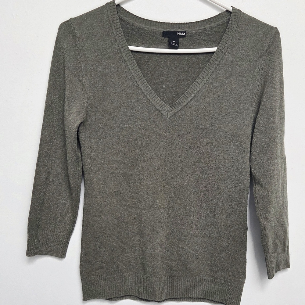H&M Women's V-Neck Tight knit Pullover Sweater - Olive Green Sz M